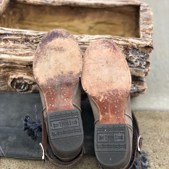 Buckle Indie Spirit Distressed Boots - Picture 5 of 6